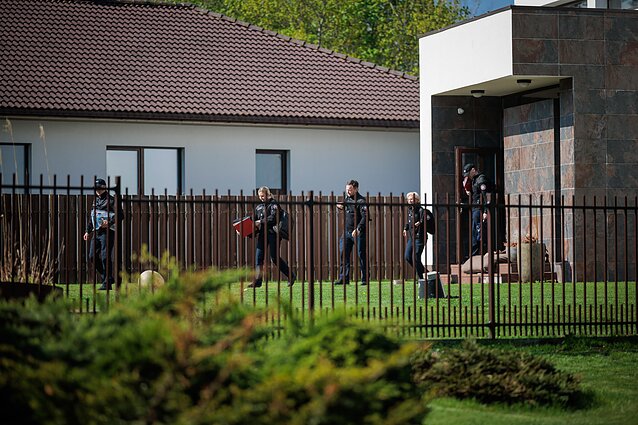 Policijos pareigūnai ir FNTT atliko kratą Remigijaus Žemaitaičio namuose