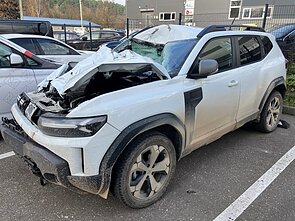 Automobilis po avarijos Automobilis po avarijos