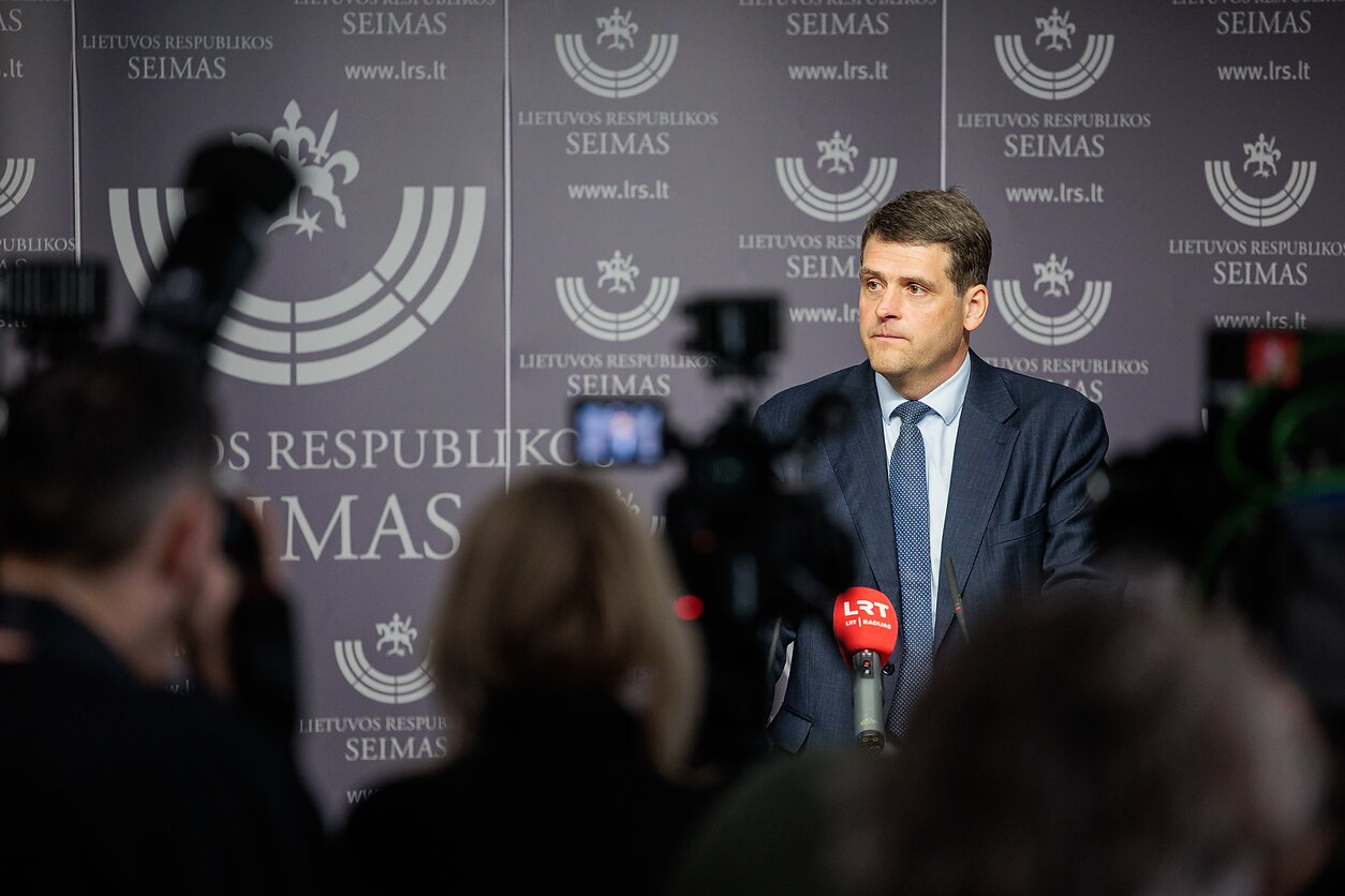Po kratų namuose Remigijus Žemaitaitis atvyko į Seimą Po kratų namuose Remigijus Žemaitaitis atvyko į Seimą