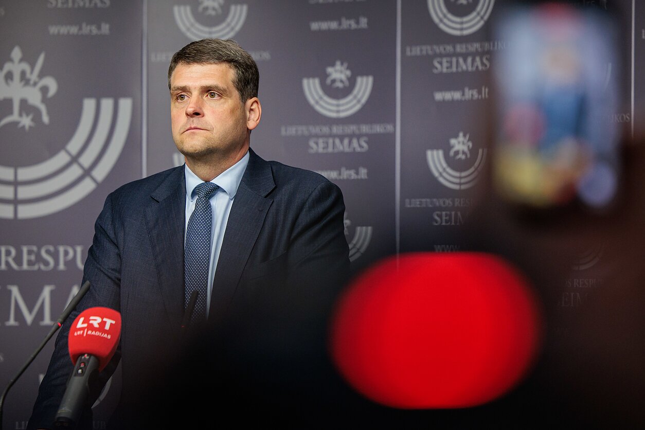 Po kratų namuose Remigijus Žemaitaitis atvyko į Seimą Po kratų namuose Remigijus Žemaitaitis atvyko į Seimą