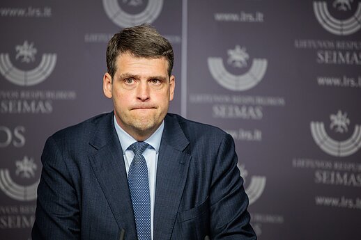 FNTT kratos: pareigūnai – „aušriečių“ kabinetuose, būstinėje ir Žemaitaičio namuose
