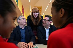 Keiras Starmeris, Angela Rayner, Andy Burnhamas