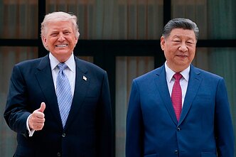 Donaldas Trumpas ir Xi Jinpingas Donaldas Trumpas ir Xi Jinpingas