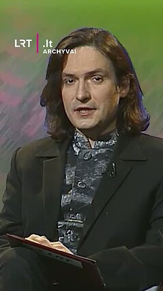 Būtent 2001 m. Lietuva užsikrėtė „Eurovizijos“ virusu. Vienas šio viruso kaltininkų – Darius Užkuraitis