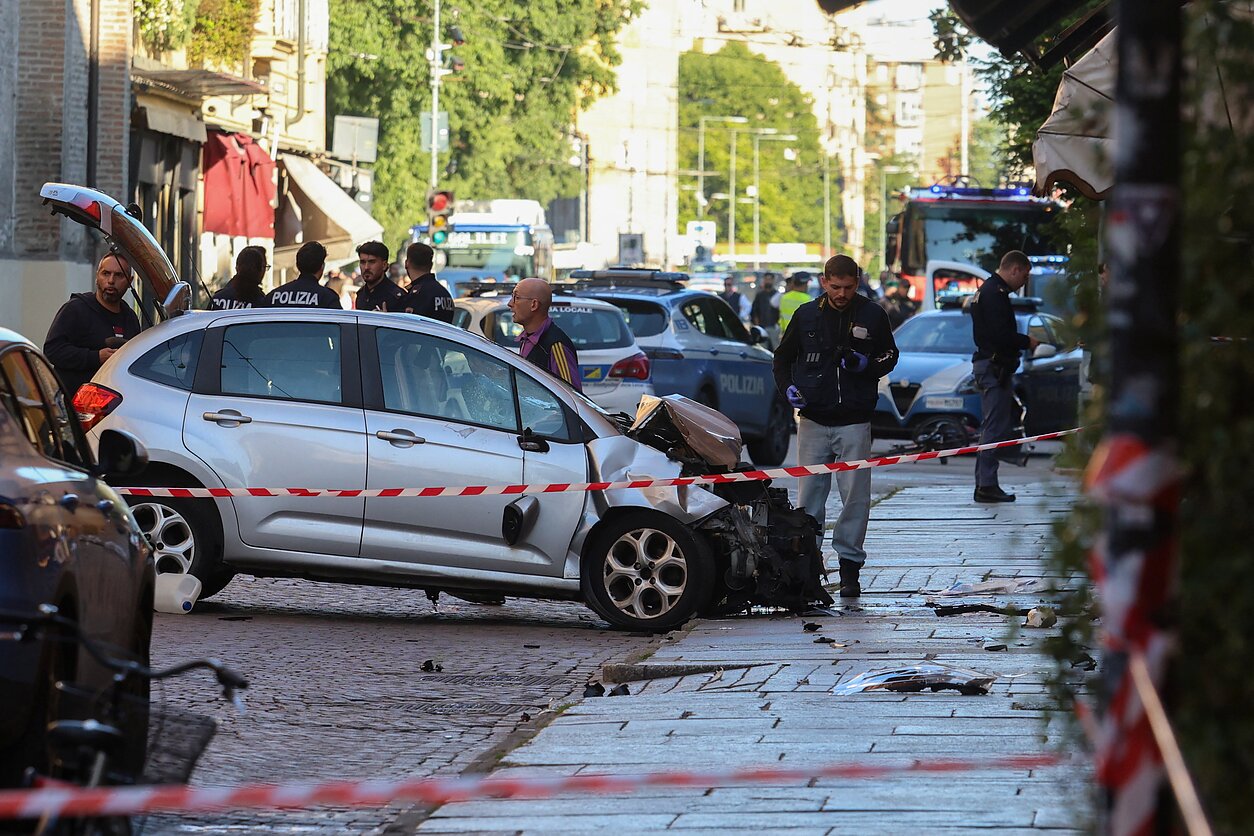 Italijos mieste vairuotojui partrenkus pėsčiuosius, sužeisti septyni žmonės