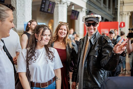 Lion Ceccah ir Lietuvos eurovizinė delegacija sekmadienio popietę sugrįžo į Lietuvą