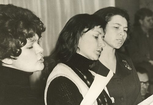 Iš kairės: Kristina Gudonytė, Genovaitė Ciplinskaitė, Regina Paliukaitytė-Guobienė. 1972 m. 