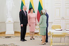 Švedijos karalius Karlas XVI Gustavas ir karalienė Silvija, Gitanas Nausėda ir Diana Nausėdienė