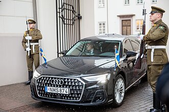 Король Швеции Карл XVI Густав и королева Сильвия прибыли в Литву Король Швеции Карл XVI Густав и королева Сильвия прибыли в Литву