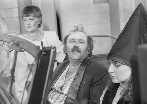 Dalia Melėnaitė (stovi), Juozas Donatas Katkus, Asta Baukutė. 1990 m. 