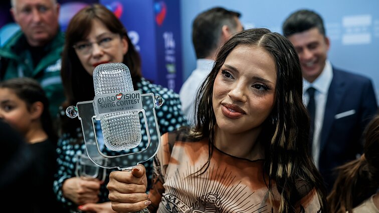 Nuo minčių nedalyvauti iki šalies susivienijimo: Bulgarija švenčia pergalę „Eurovizijoje“
