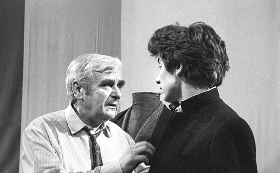 Vytautas Vaclovas Dumšaitis (kairėje)  ir Albinas Arkauskas. 1982 m. 