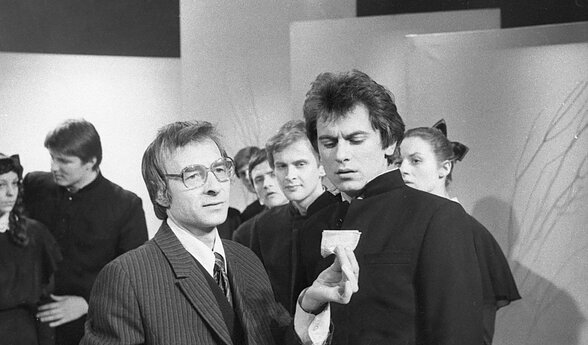 Priekyje (iš kairės) Ferdinandas Jakštys ir Albinas Arkauskas. 1982 m. 