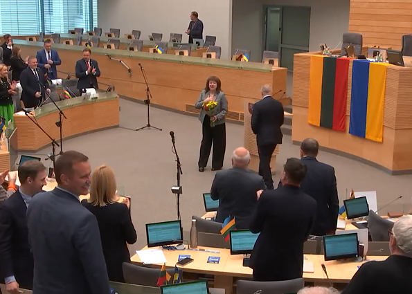 Seimo posėdžio metu minėtas socialdemokratės Ilonos Gelažnikienės gimtadienis Seimo posėdžio metu minėtas socialdemokratės Ilonos Gelažnikienės gimtadienis