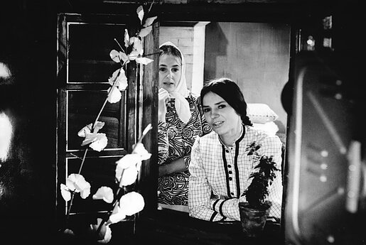 Priekyje Genovaitė Ciplinskaitė. 1972 m. 