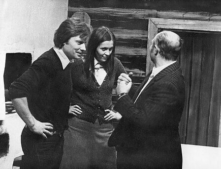 Iš kairės: Juozas Kisielius, Dalia Storyk, režisierius Bronius Talačka. 1976 m. 