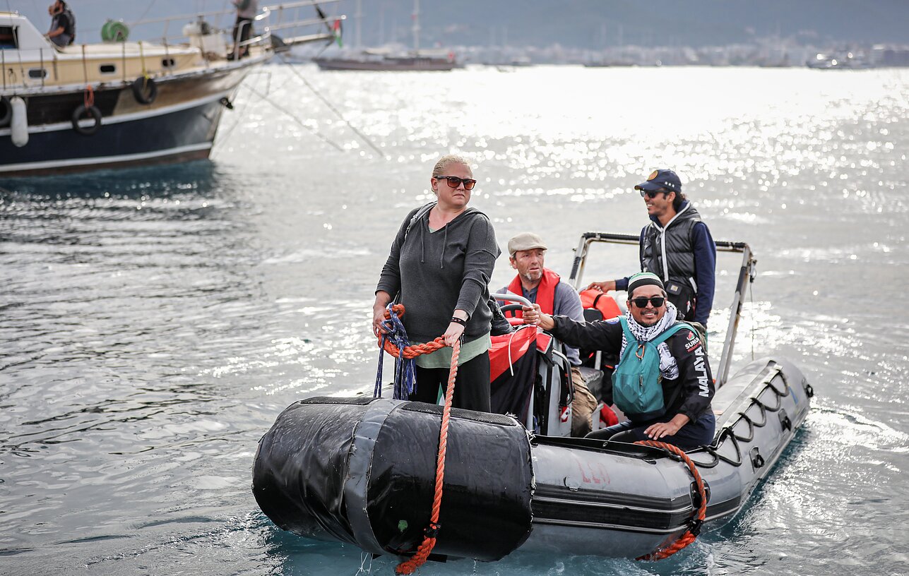 Pasaulinės „Sumud“ flotilės pasirengimo darbai Pasaulinės „Sumud“ flotilės pasirengimo darbai