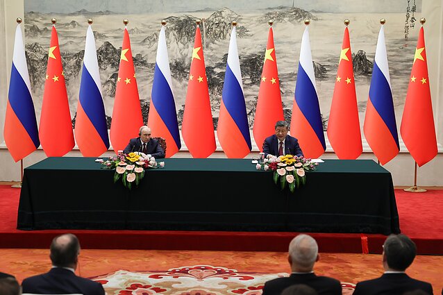 Vladimiras Putinas ir Xi Jinpingas Vladimiras Putinas ir Xi Jinpingas