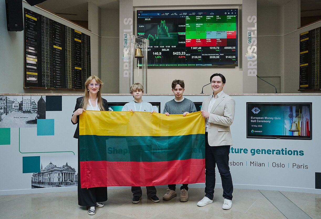 Lietuvos mokiniai Europos pinigų viktorinoje pateko į geriausiųjų dešimtuką Lietuvos mokiniai Europos pinigų viktorinoje pateko į geriausiųjų dešimtuką