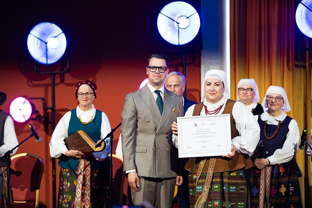 Gyvojo paveldo iškilmės: Vilniaus rotušėje pristatytos sąvadą papildžiusios tradicijos Gyvojo paveldo iškilmės: Vilniaus rotušėje pristatytos sąvadą papildžiusios tradicijos