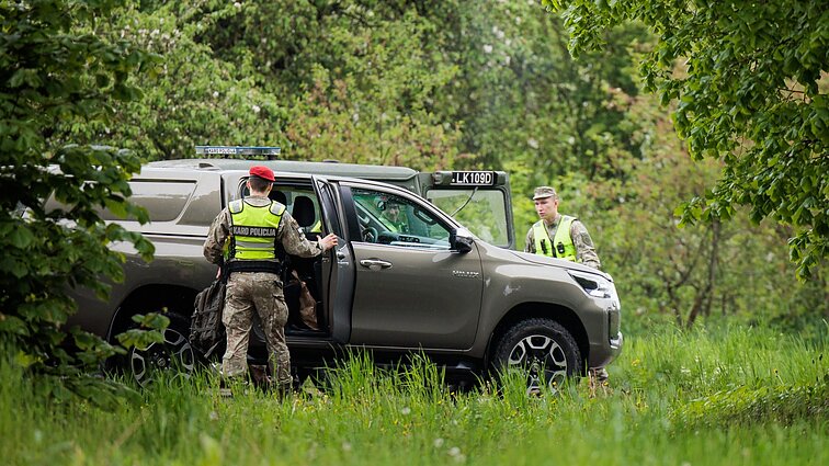 Dingusio drono paieškos – Varėnos rajone: kariuomenė ir karo policija šukuoja apylinkes