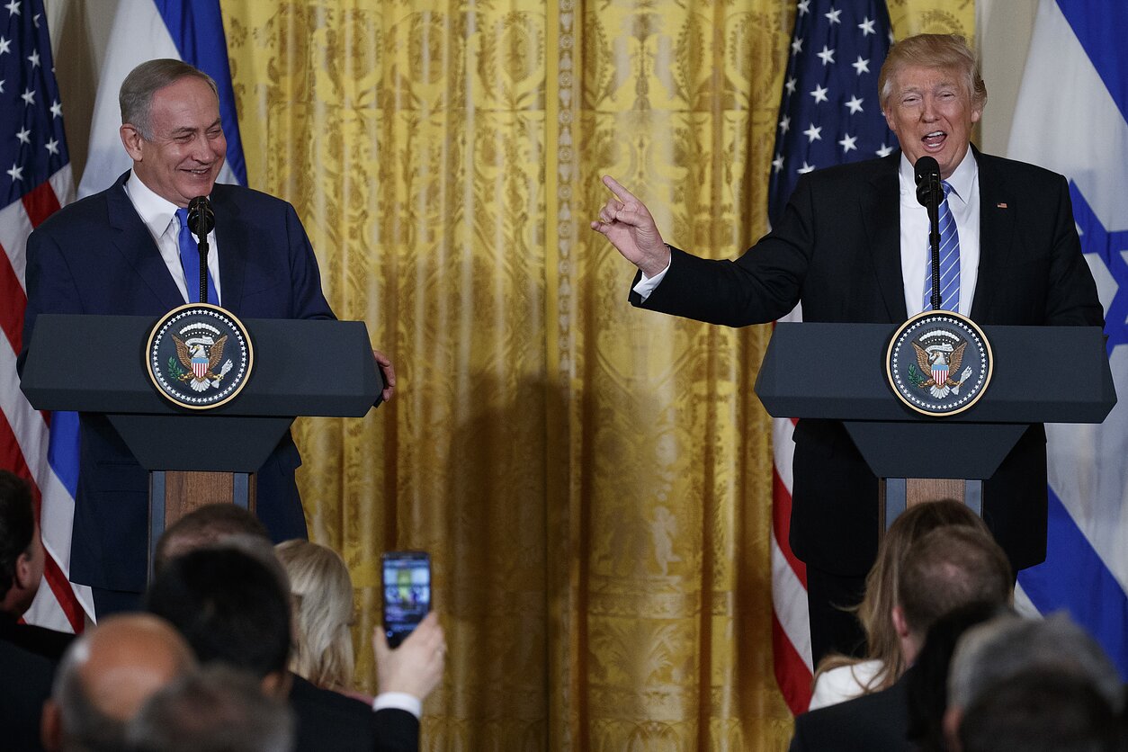 Benjaminas Netanyahu ir Donaldas Trumpas Benjaminas Netanyahu ir Donaldas Trumpas