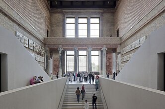 Naujojo muziejaus laiptų rekonstrukciją architektūros kritikai vadina genialia Naujojo muziejaus laiptų rekonstrukciją architektūros kritikai vadina genialia