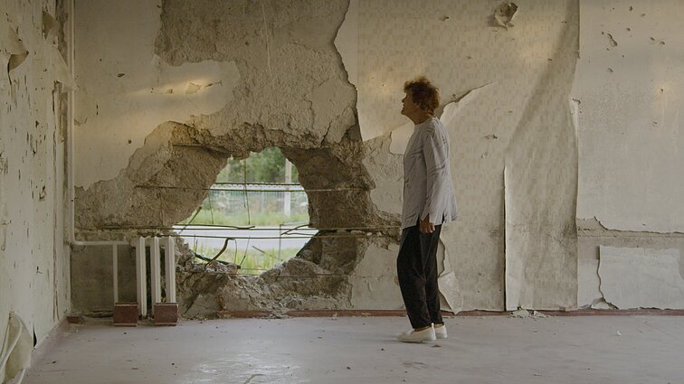 Kadras iš dokumentinio filmo „Pėdsakai“ Kadras iš dokumentinio filmo „Pėdsakai“