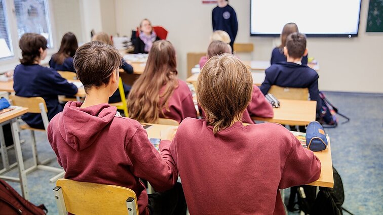 Po chaoso ugdymo įstaigose – psichologės patarimai: savo nerimo perteikti nereikėtų