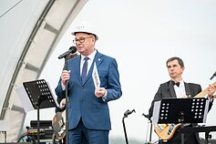 Darbų pradžia: M. K. Čiurlionio koncertų centro statybvietėje įkasta simbolinė kapsulė Darbų pradžia: M. K. Čiurlionio koncertų centro statybvietėje įkasta simbolinė kapsulė