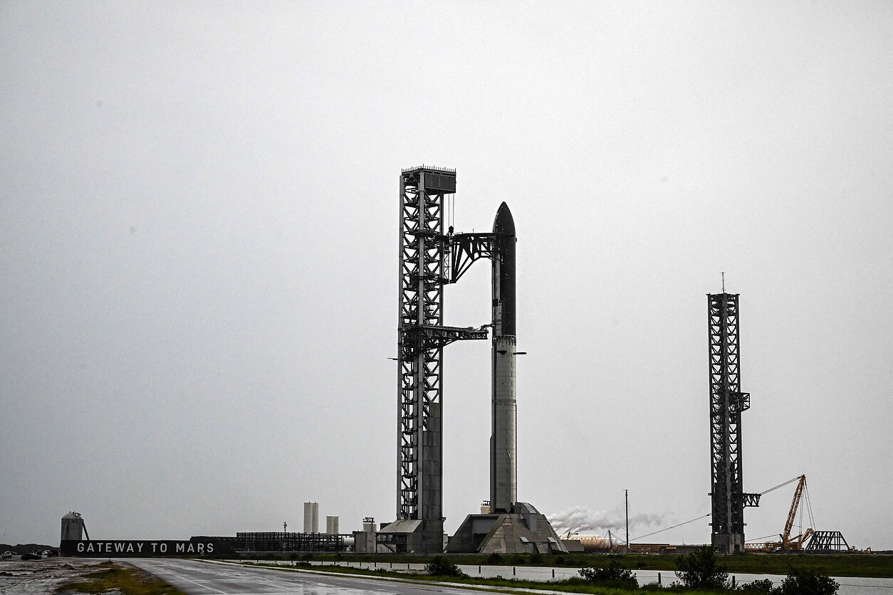 „SpaceX“ atidėjo labai lauktą „Starship“ raketos startą