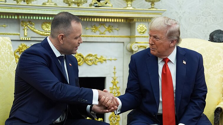 Trumpas į Lenkiją siunčia papildomus karius, Kojalos vertinimu: motyvų gali būti ne vienas