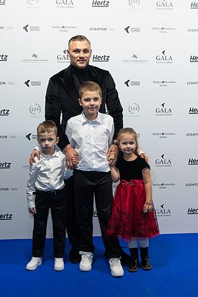 Sergejus Maslobojevas su vaikais