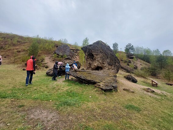 Šeimyniškių atodanga ir konglomerato uola Šeimyniškių atodanga ir konglomerato uola