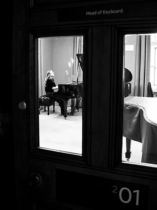 Emilija kadaise svarstė, kas jai svarbiau – šokis ar muzika