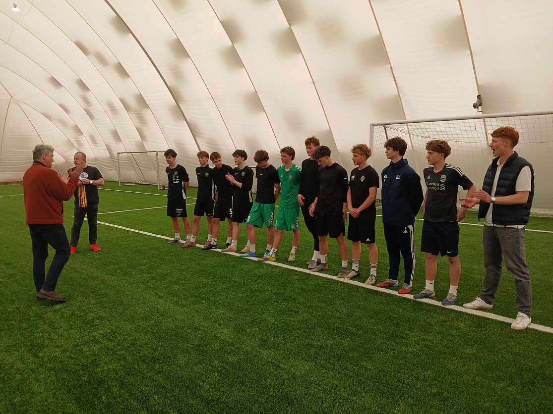 Vilniaus gimnazijų futbolo čempionatas Vilniaus gimnazijų futbolo čempionatas