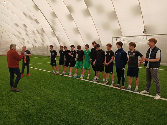 Vilniaus gimnazijų futbolo čempionatas Vilniaus gimnazijų futbolo čempionatas