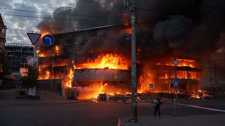 Malinionis „Orešnik“ panaudojimą vadina branduoliniu šantažu: Rusija demonstruoja silpnumą