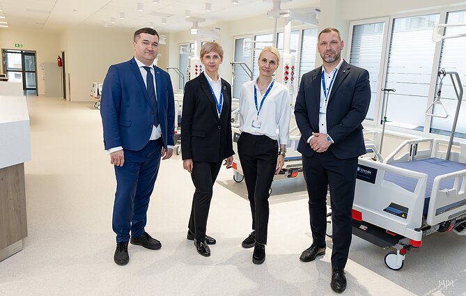 RŠL laikinasis vadovas N. Rūkštelis (kairėje) ir įstaigos administracijos vadovybė naujajame Infekcinių ligų diagnostikos ir gydymo centre RŠL laikinasis vadovas N. Rūkštelis (kairėje) ir įstaigos administracijos vadovybė naujajame Infekcinių ligų diagnostikos ir gydymo centre
