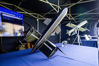 Dronų aptikimo žemutinėje oro erdvėje sistemos pristatymas Juragiuose Dronų aptikimo žemutinėje oro erdvėje sistemos pristatymas Juragiuose