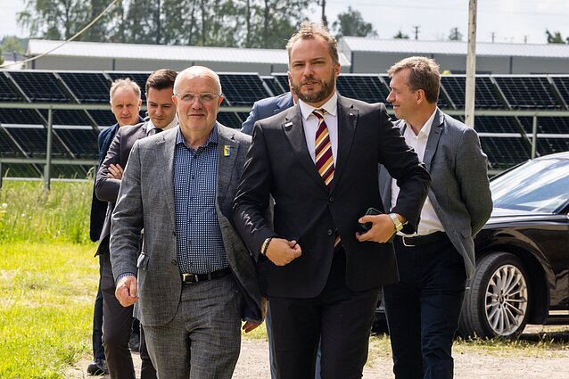 Dronų aptikimo žemutinėje oro erdvėje sistemos pristatymas Juragiuose Dronų aptikimo žemutinėje oro erdvėje sistemos pristatymas Juragiuose