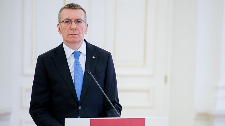 Dienos tema. Edgaras Rinkevičius (su vertimu į gestų k.)