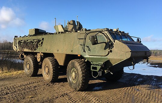Fińskie transportery Patria