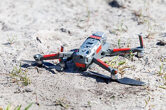 Lietuvos kariuomenė suformavo karinį vienetą, apjungsiantį ir plėtosiantį Lietuvos kariuomenės tolimojo nuotolio smūgio pajėgumus nepilotuojamomis priemonėmis Lietuvos kariuomenė suformavo karinį vienetą, apjungsiantį ir plėtosiantį Lietuvos kariuomenės tolimojo nuotolio smūgio pajėgumus nepilotuojamomis priemonėmis