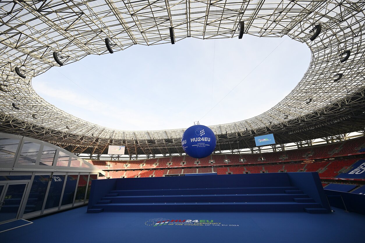 Finalo stadionas Vengrijoje Finalo stadionas Vengrijoje