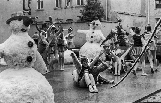 Klaipėdos vaikų šokių kolektyvas „Žiogelis“. 1987 m. 