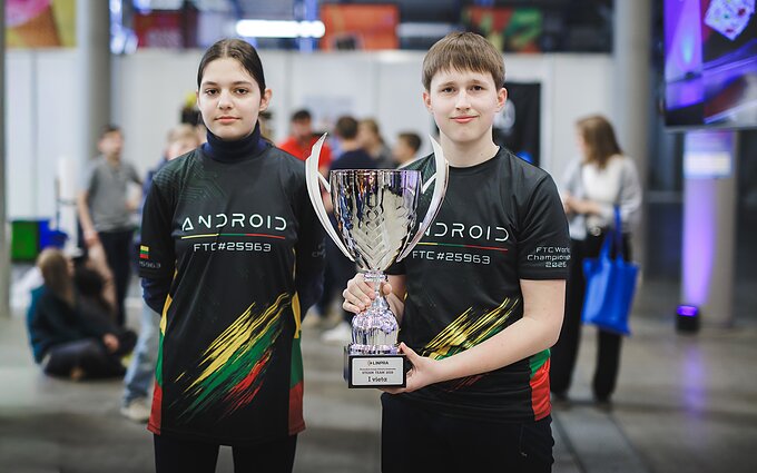 Įvyko jau ketvirtojo kasmetinio Lietuvos jaunųjų inžinierių čempionato STEAM TEAM finalas. Įvyko jau ketvirtojo kasmetinio Lietuvos jaunųjų inžinierių čempionato STEAM TEAM finalas.