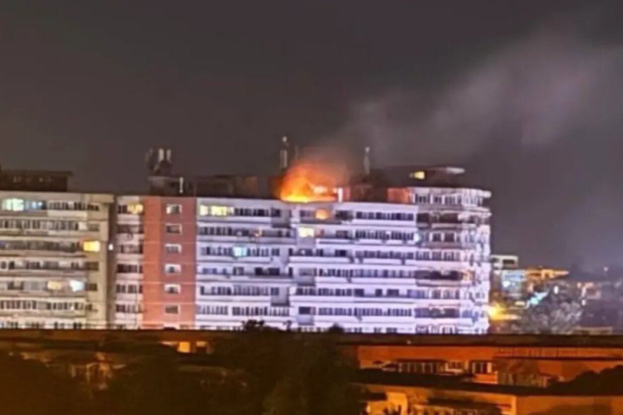 Rosyjski dron uderzył w blok mieszkalny w Rumunii. Rosyjski dron uderzył w blok mieszkalny w Rumunii.