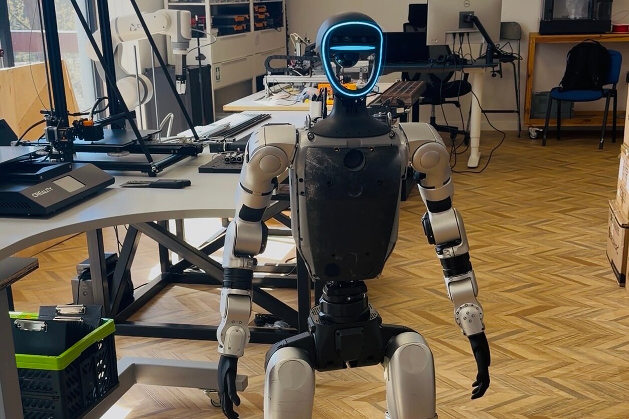 Socialinis robotas ALTAS 