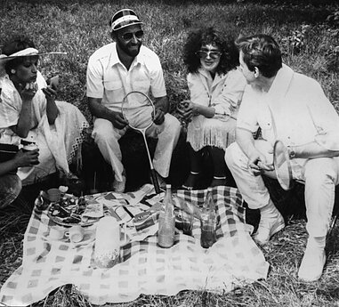 Iš kairės: Renata Vagnerytė-Jevdokimova, Vidas Petkevičius, Eglė Tulevičiūtė. 1986 m. 